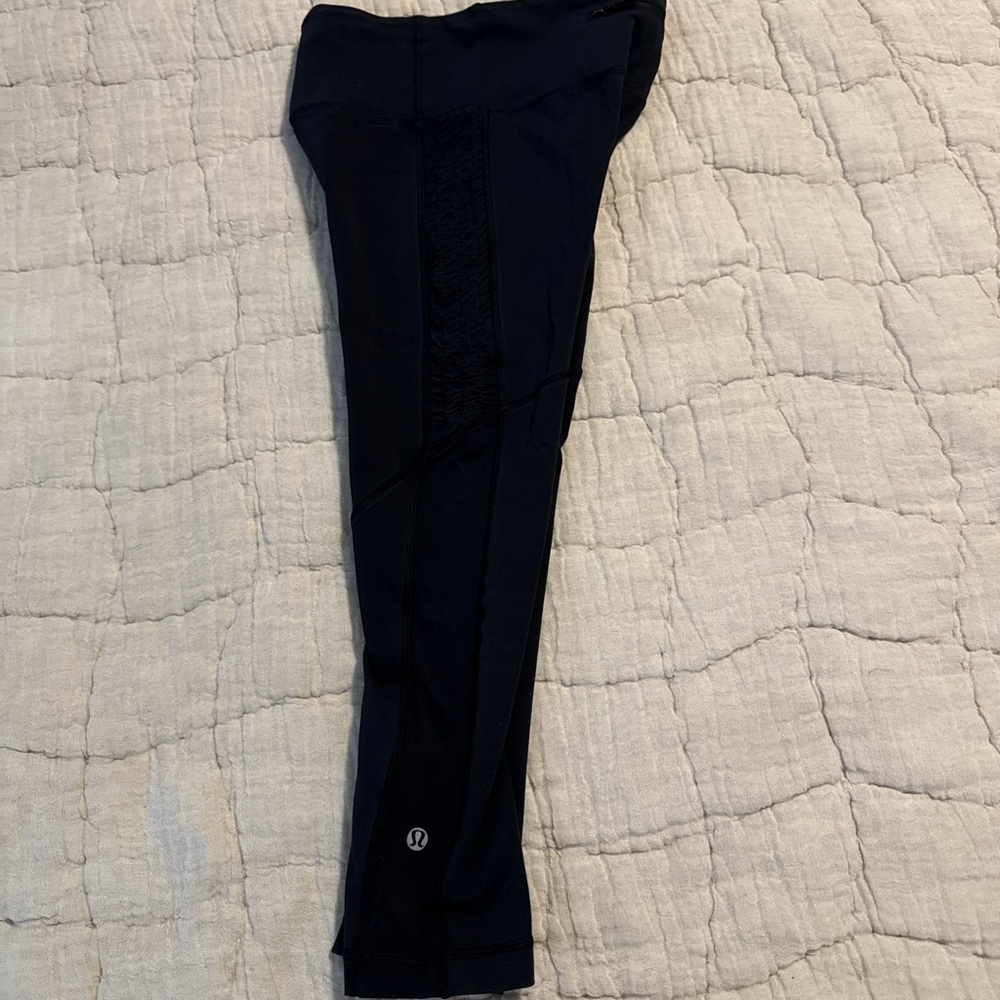 lululemon athletica Black Leggings size 4 21” inseam